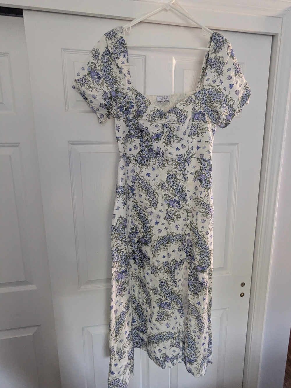 &Other Stories Women's White Floral Midi Dress with Puff Sleeves